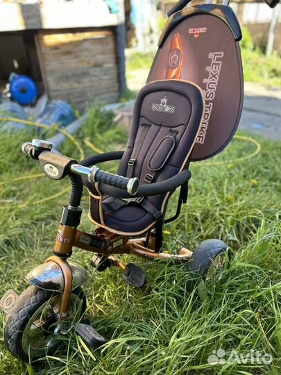 Детский велосипед трехколесный с ручкой