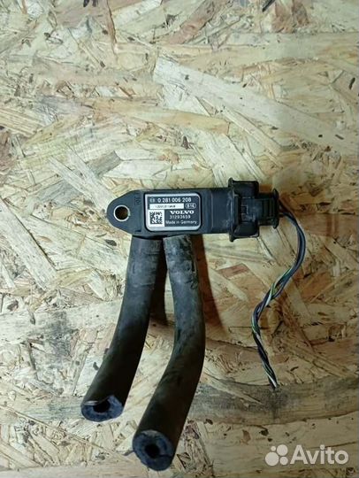 Датчик температуры выхлопных газов Volvo Xc70 D