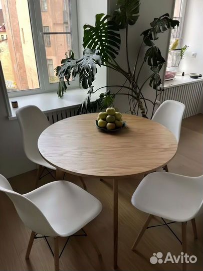 Деревянный стол