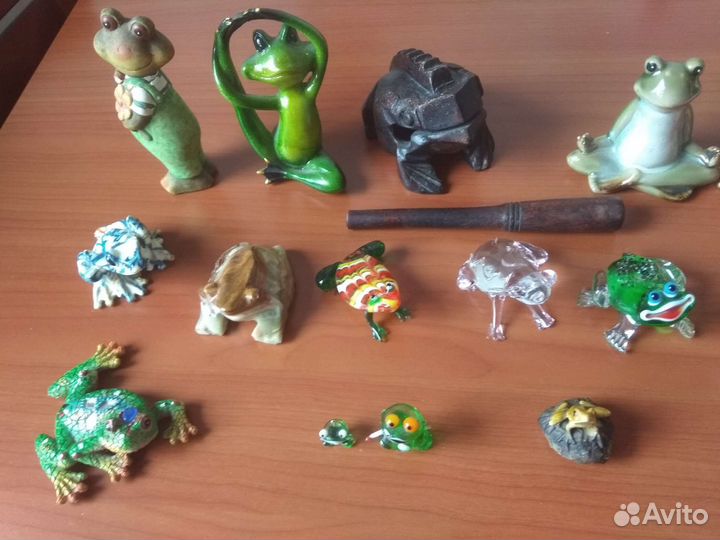 Фигурки животных Лягушки, кошки стекло, керамика