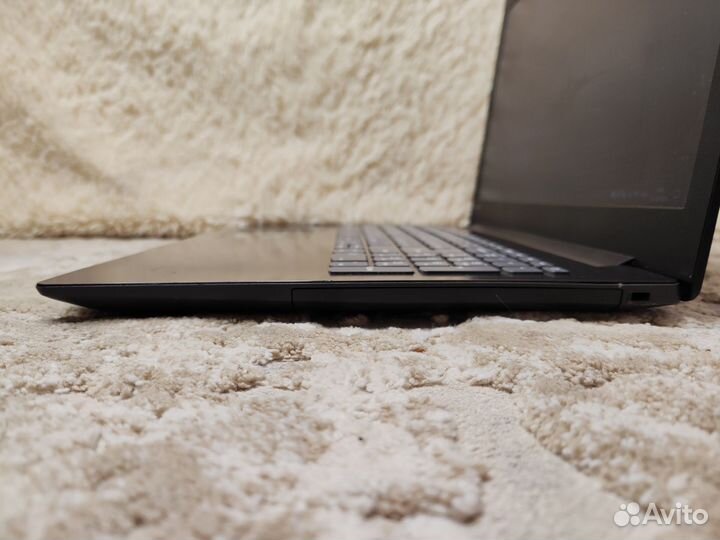 Шустрый игровой ноутбук Lenovo / 1000GB / 6GB