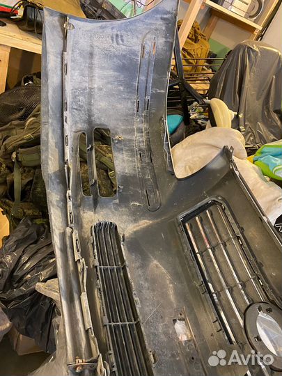 Губа на бампер toyota avensis