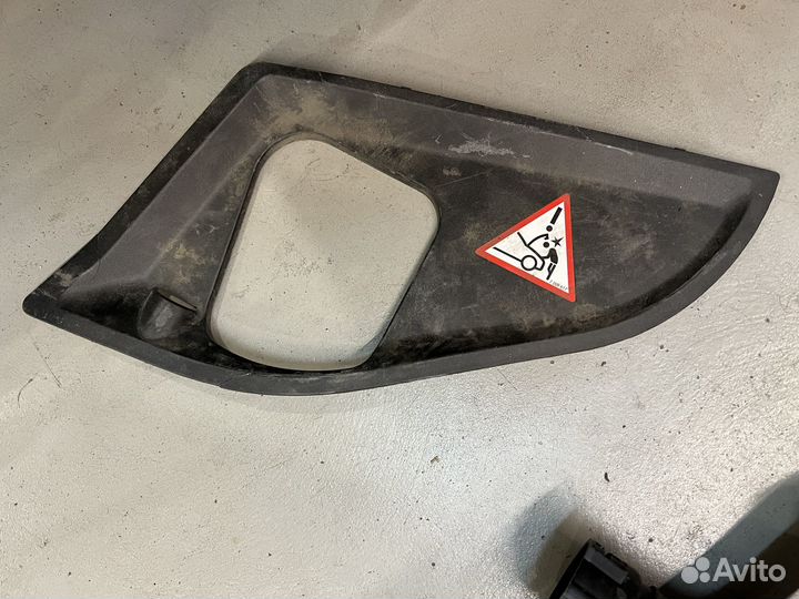 Комплектом BMW F10 530xD 2012