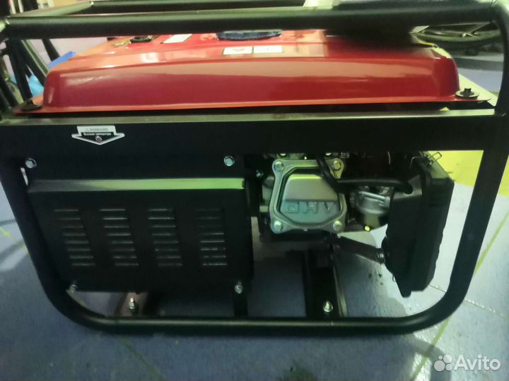 Бензиновый генератор