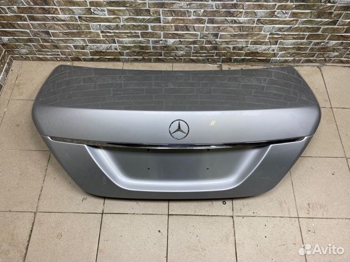 Крышка багажника Mercedes-Benz S-Class