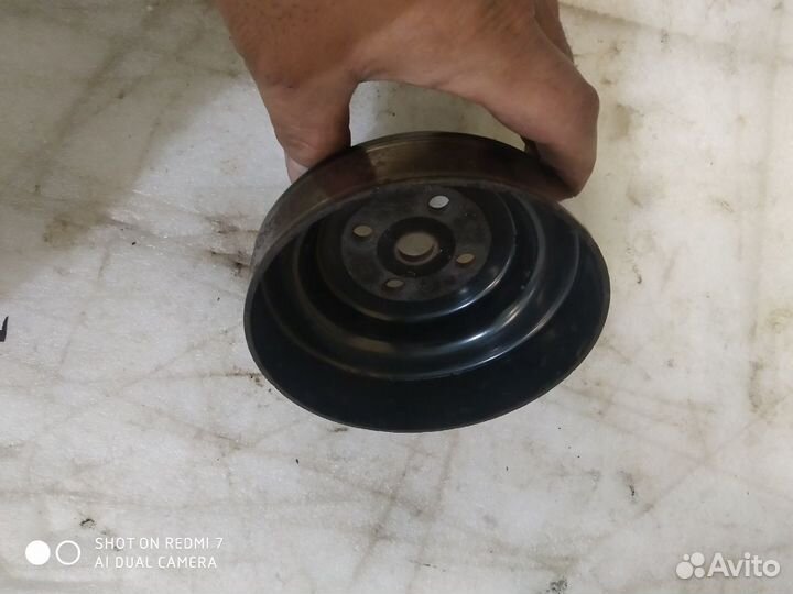 Шкив помпы Jeep Grand Cherokee zj 4.0 l