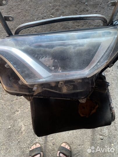 Фара левая