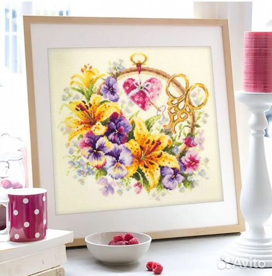 Готовая вышивка — Лилии для рукодельницы 25*25 см