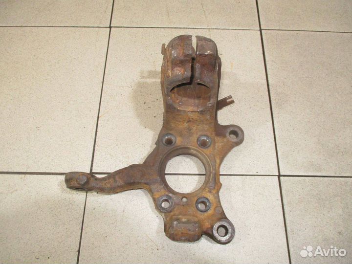 Кулак поворотный передний левый VW Jetta 6 (1B)