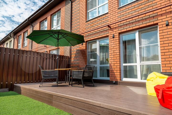 4-к. квартира, 100 м², 2/2 эт.