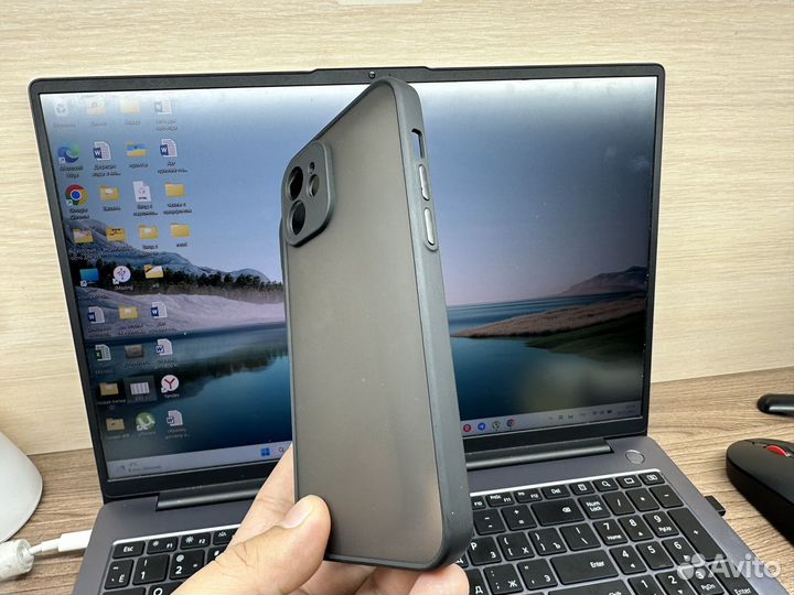 Чехол на iPhone 12