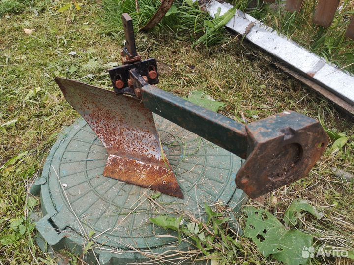 Плуг для мотоблока