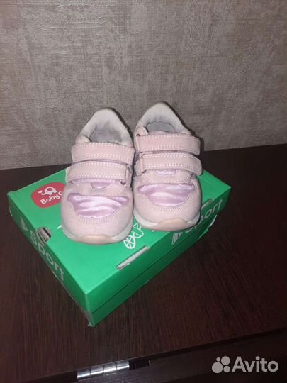 Кроссовки для девочки
