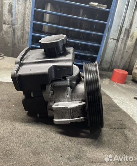 Насос гидроусилителя для mercedes w211 2,2