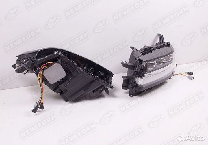 Фары передние Toyota Land Cruiser 300