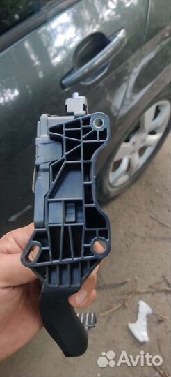 Педаль газа Peugeot 408 2012 дорест 9671433680