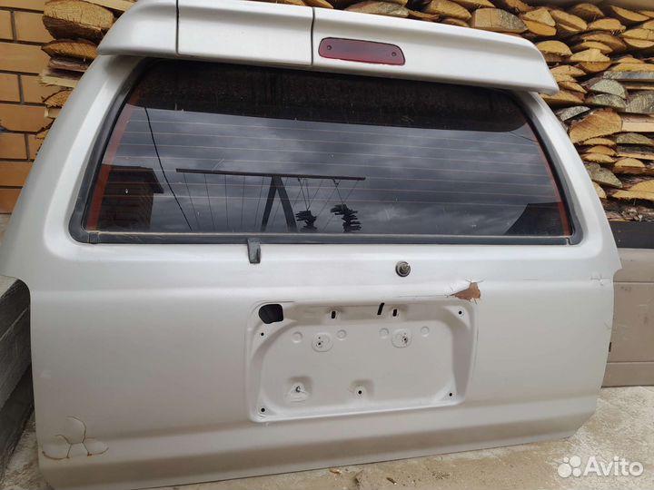 Продам пятую дверь на сурф 185 кузов