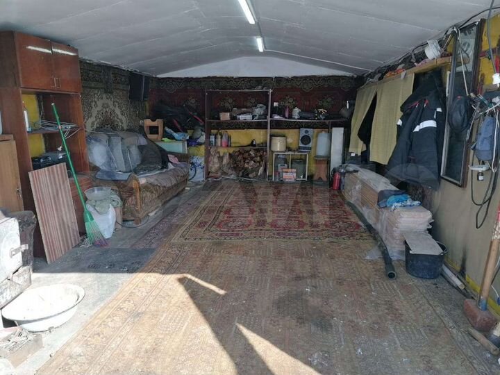 Гараж, > 30 м²