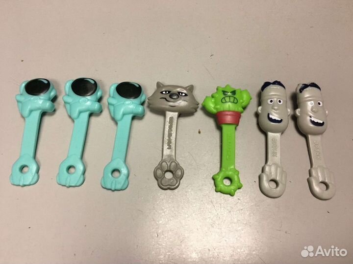 Смурфики киндер сюрприз Папа Смурф