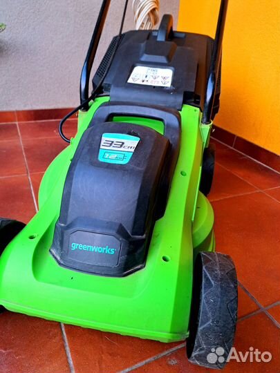Электрическая газонокосилка Greenworks GLM1232