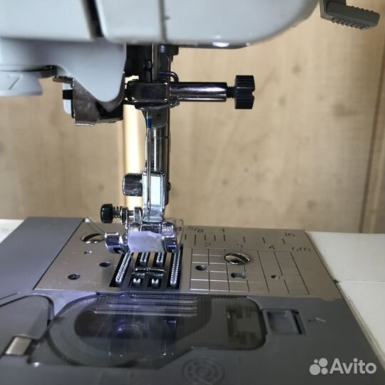 Швейная машина Brother NX-200