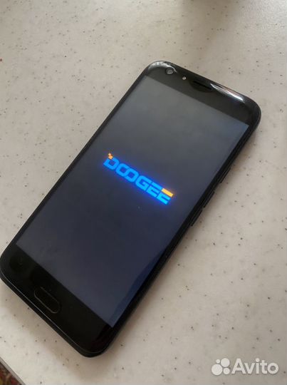 Телефон Doogee bl-5000