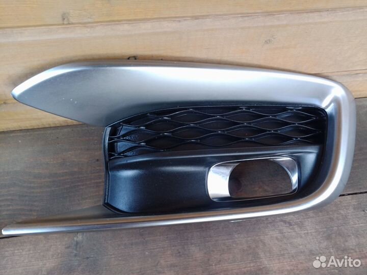 Накладки противотуманной фары Infiniti QX-60