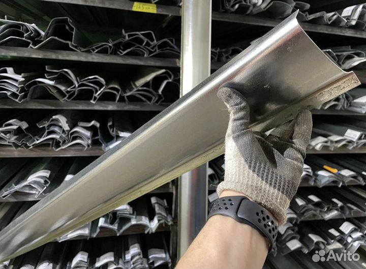 Порог правый Toyota Yaris, Toyota Vitz (Platz) 199