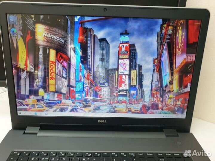 Dell 5758 17.3