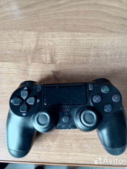 Геймпад на Sony PS4