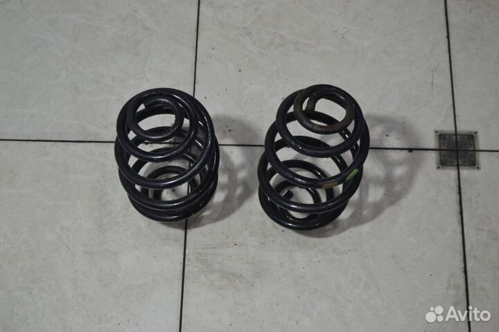 Пружина задняя Volkswagen Passat B5