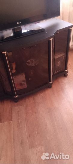 Тумба на колесиках