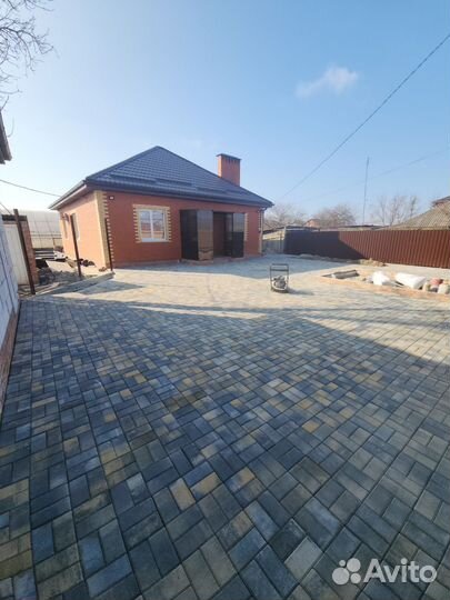 Укладка тротуарной плитки