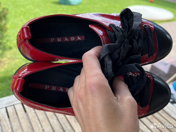 Кроссовки prada женские