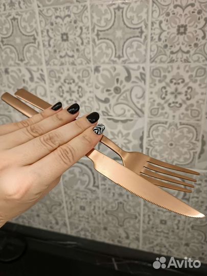 Набор столовых приборов 16 предметов розовое золот