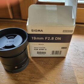 Sigma 19mm f/2.8 DN black Art