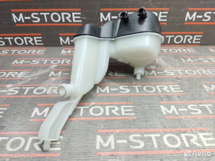 Бачок расширительный Mercedes-Benz S-Class W221
