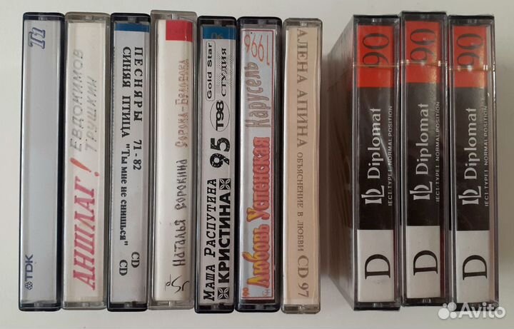 Чистые аудиокассеты и 90-минутные с записью