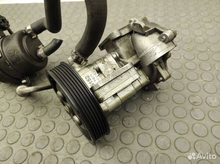 Насос гидроусилителя BMW X1