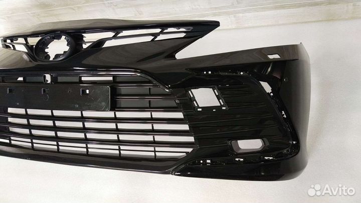 Camry 70 рестайлинг Бампер передний с решеткой