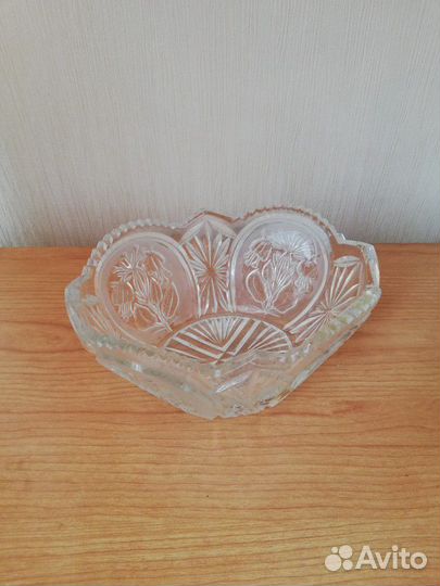 Хрустальная ваза