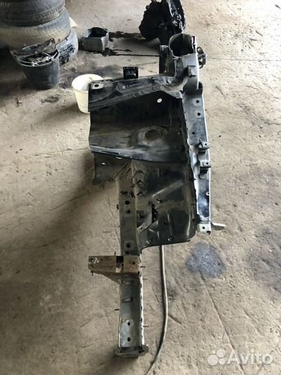 Передняя левая четверть Chevrolet Cobalt