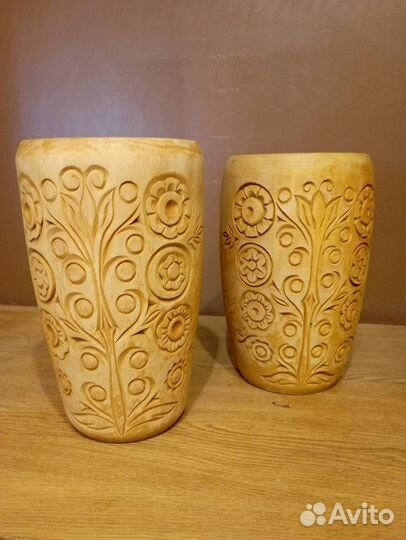 Ваза деревянная резная