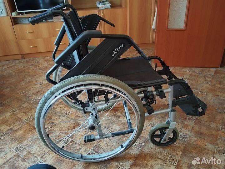 Продам инвалидную коляску