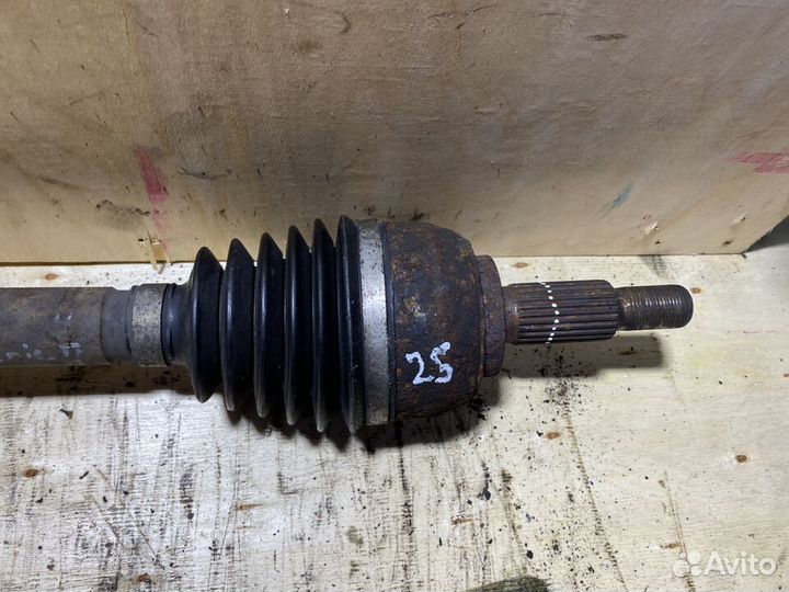 Приводной вал правый Scenic 2 1,9 дизель МКПП P76