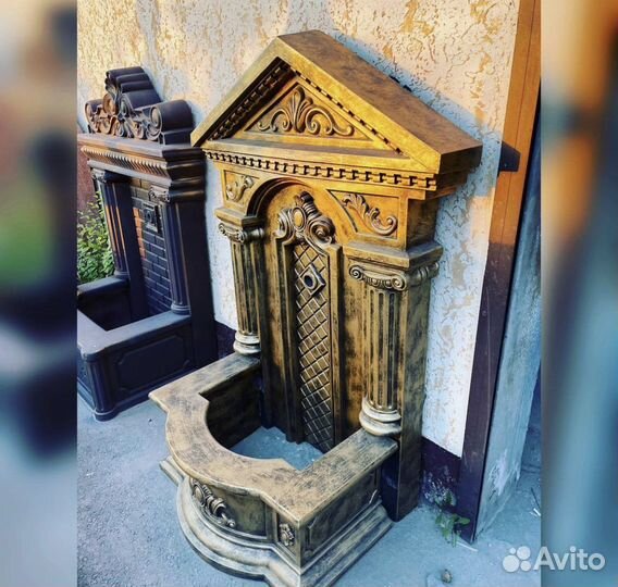 Настенный родник