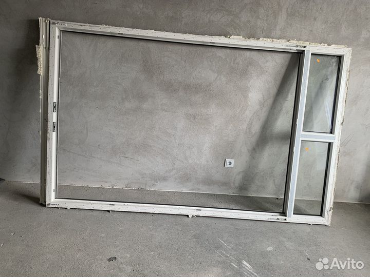 Двери балконные новые