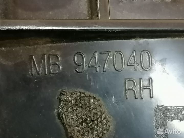 Боковина полки багажника для Mitsubishi Carisma