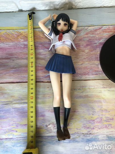 Аниме фигурка девушка школьница