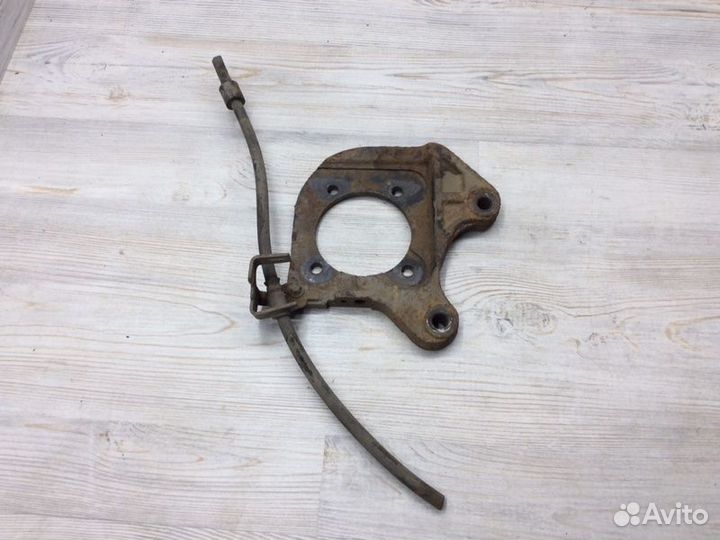 Кронштейн задний левый Opel Astra J A14NET 2012